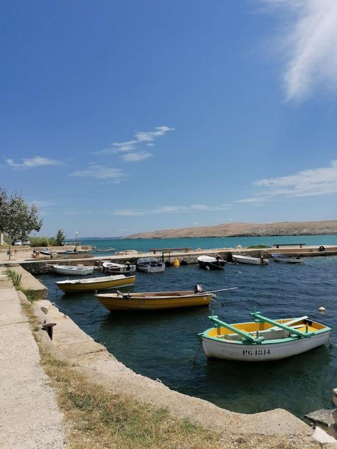 Apartman Lidija Dinjiška Esterno foto